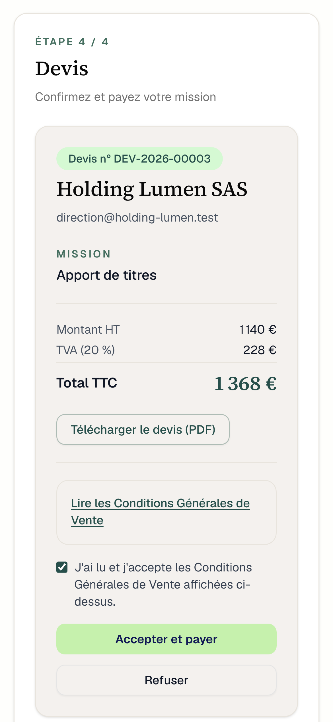 Phone view of a Mozar quote: quote number, company, mission type, amount before tax, VAT, a total of 1 368 euros, the terms checkbox ticked and an Accept and pay button.